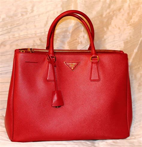 borsa prada rossa pelle|borse in pelle prada.